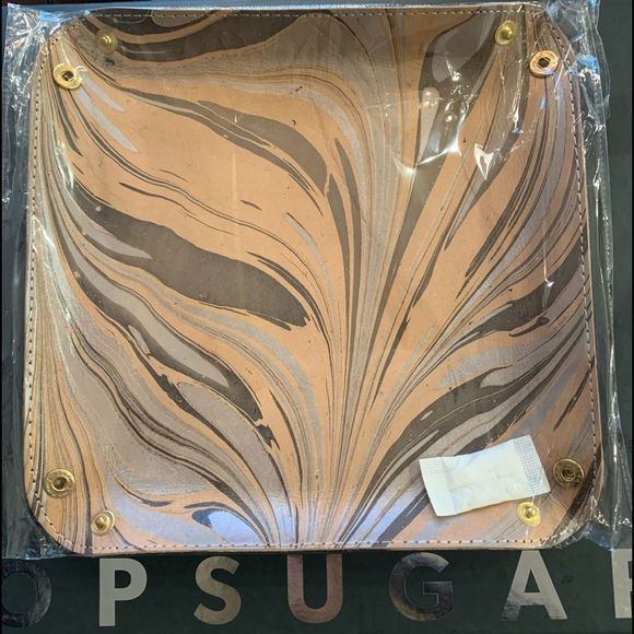 Tribe Alive Hand Marbled Leather Snap Valet Tray - Picture 7 of 8